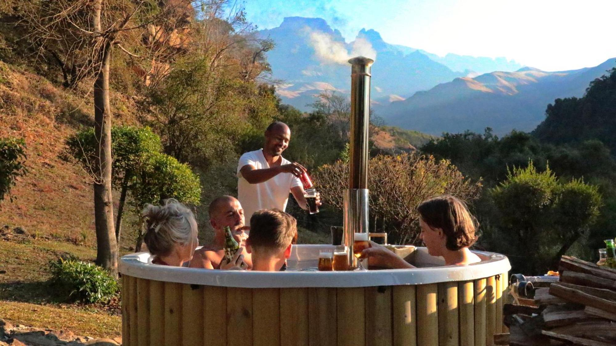 Kukummi Lodge - Formerly Mackaya Bella Country Lodge Champagne Valley 외부 사진